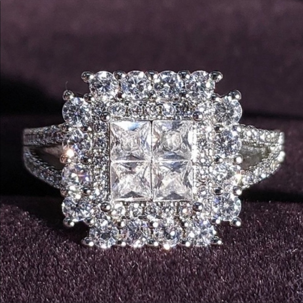 💯 NEW 925 STERLING SILVER DIAMOND HALO RING, CUTE RING, SHINY RING.